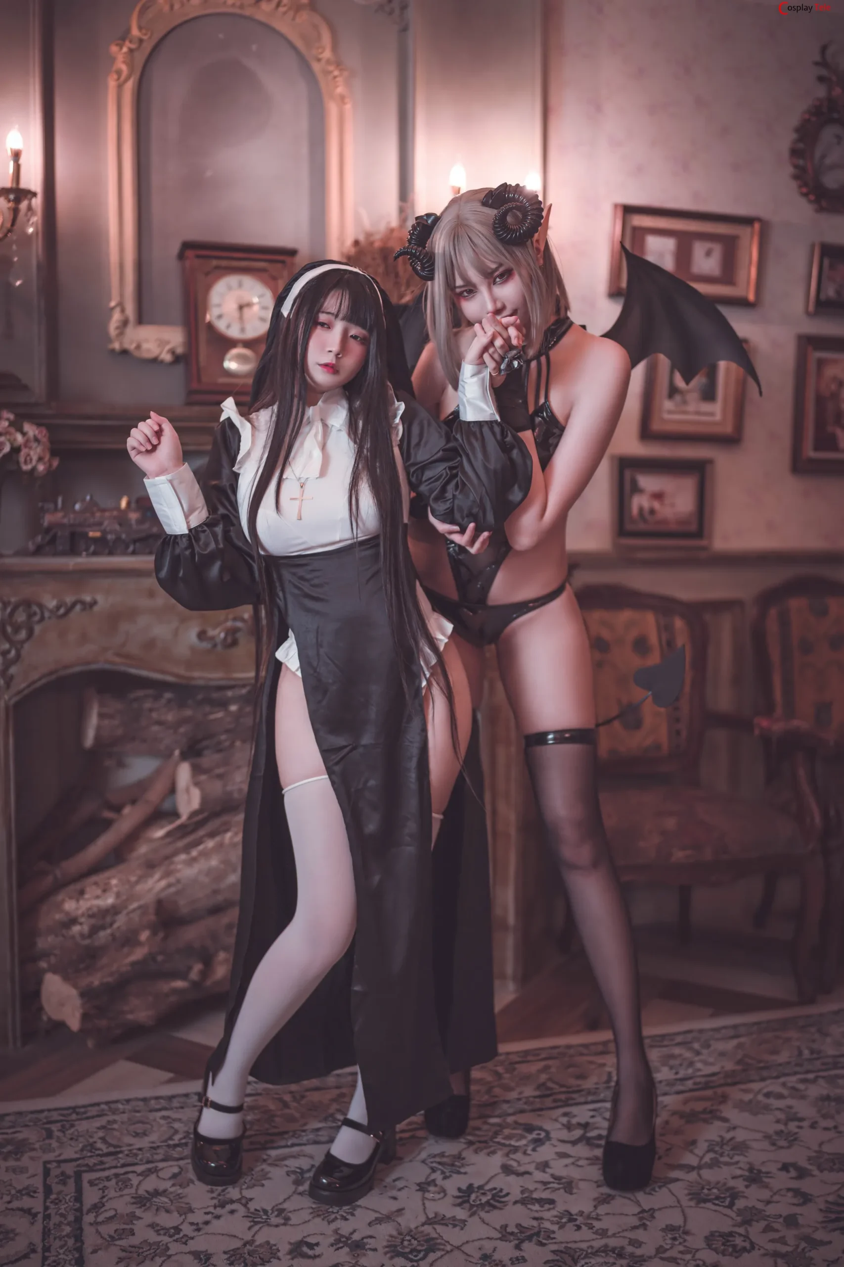 Sự tinh tế trong từng chi tiết của bộ cosplay ác quỷ