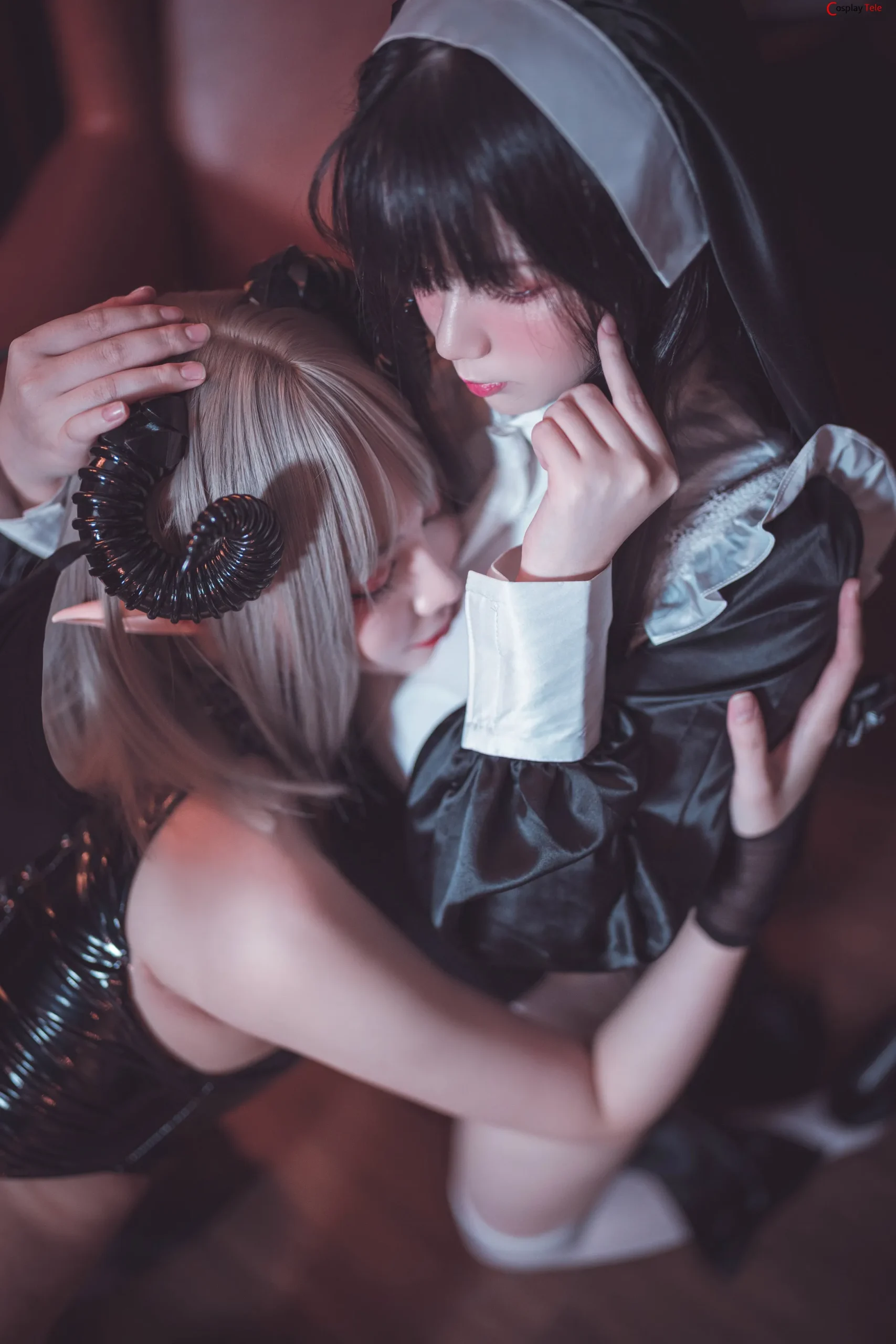 Nhan sắc đỉnh cao của mỹ nhân cosplay ác quỷ bí ẩn