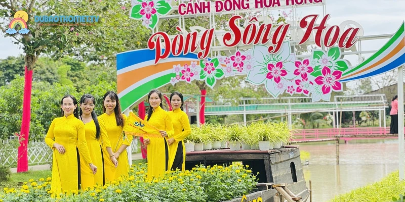 Chiêm ngưỡng bộ sưu tập hoa phong phú, lãng mạn