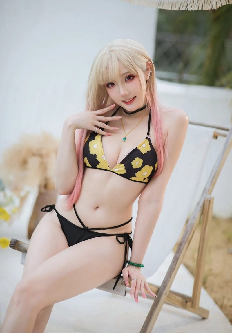 Mỹ nhân xứ Trung cosplay bikini cực kỳ sang chảnh và quý phái