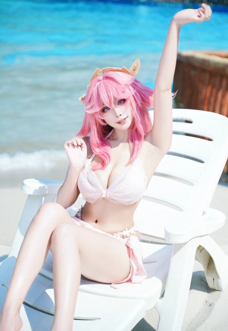 Cosplay bikini nhân vật nữ trong game mobile hot nhất 2026