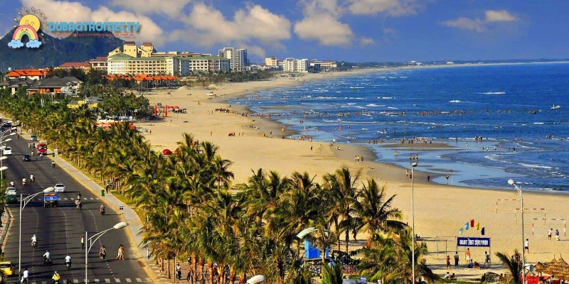 Khu vực bãi biển Mỹ Khê sở hữu khí hậu ôn hòa