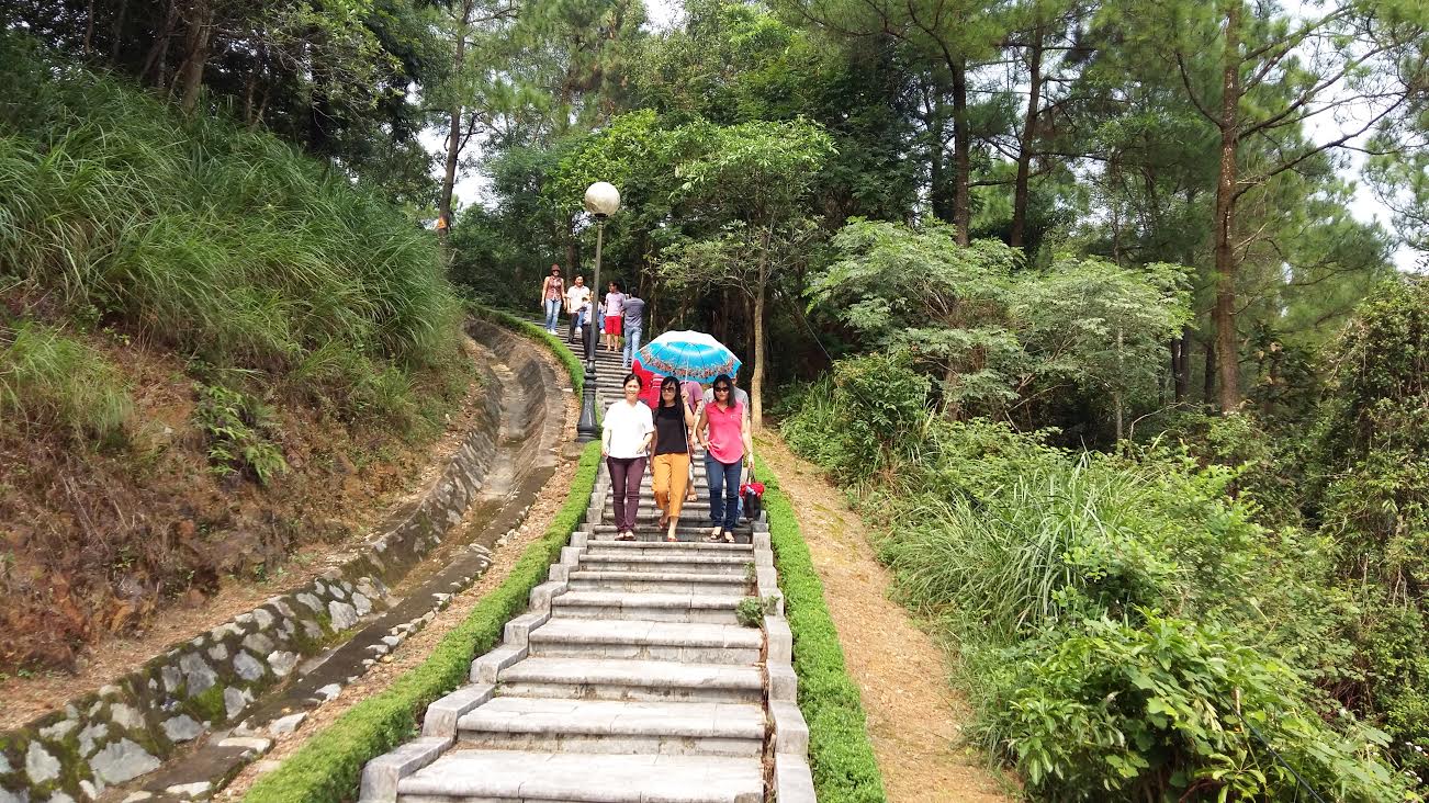 Đường lên núi Quyết Nghệ An