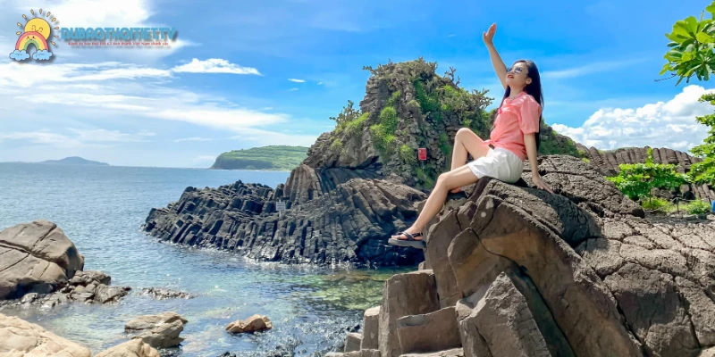 Vẻ đẹp thiên nhiên tráng lệ của Gành Đá Đĩa