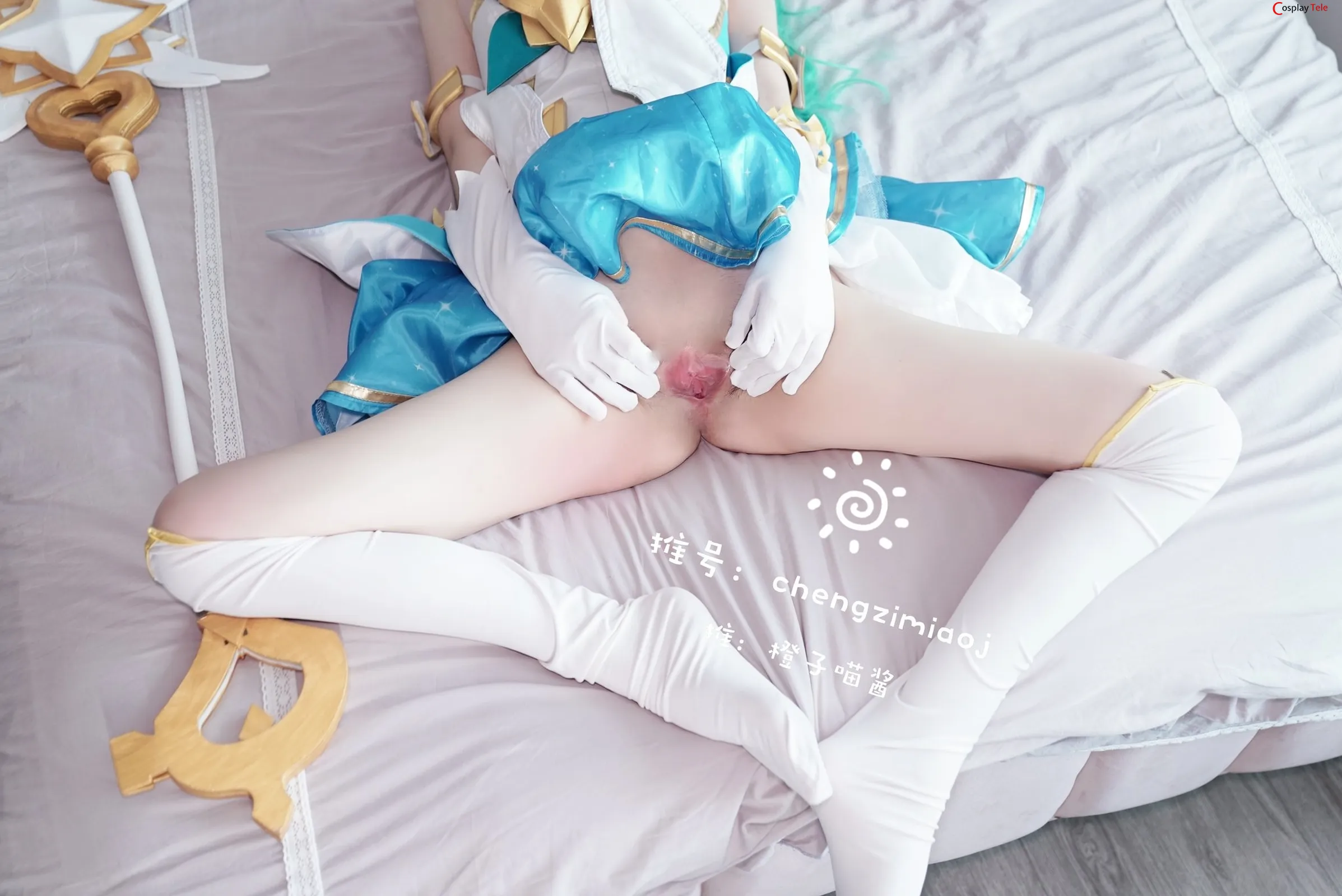 Chengzimiaoj khoe làn da trắng ngần khi cosplay Tinh Nữ Soraka