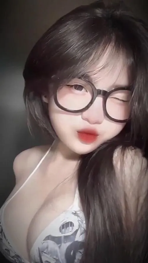 Ảnh Gái Xinh Vú To Ngực Bự 127