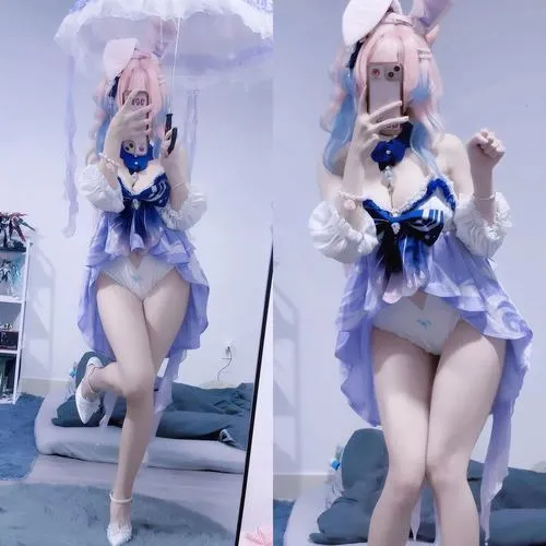 Hình ảnh cosplay sexy khoe làn da trắng mịn và vóc dáng phồn thực