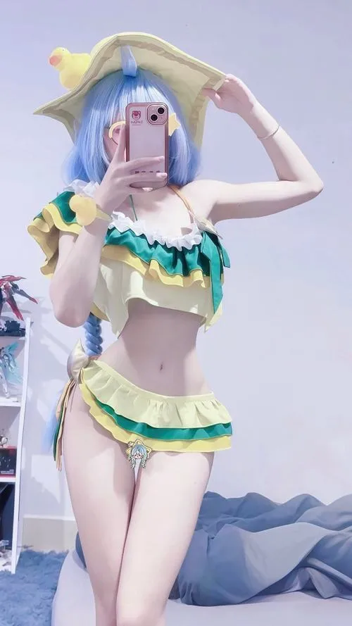 Cosplay vú bự diện trang phục thỏ ngọc cực kỳ lôi cuốn