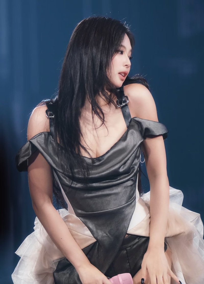 Thần thái Blackpink quyến rũ thu hút mọi ống kính truyền thông