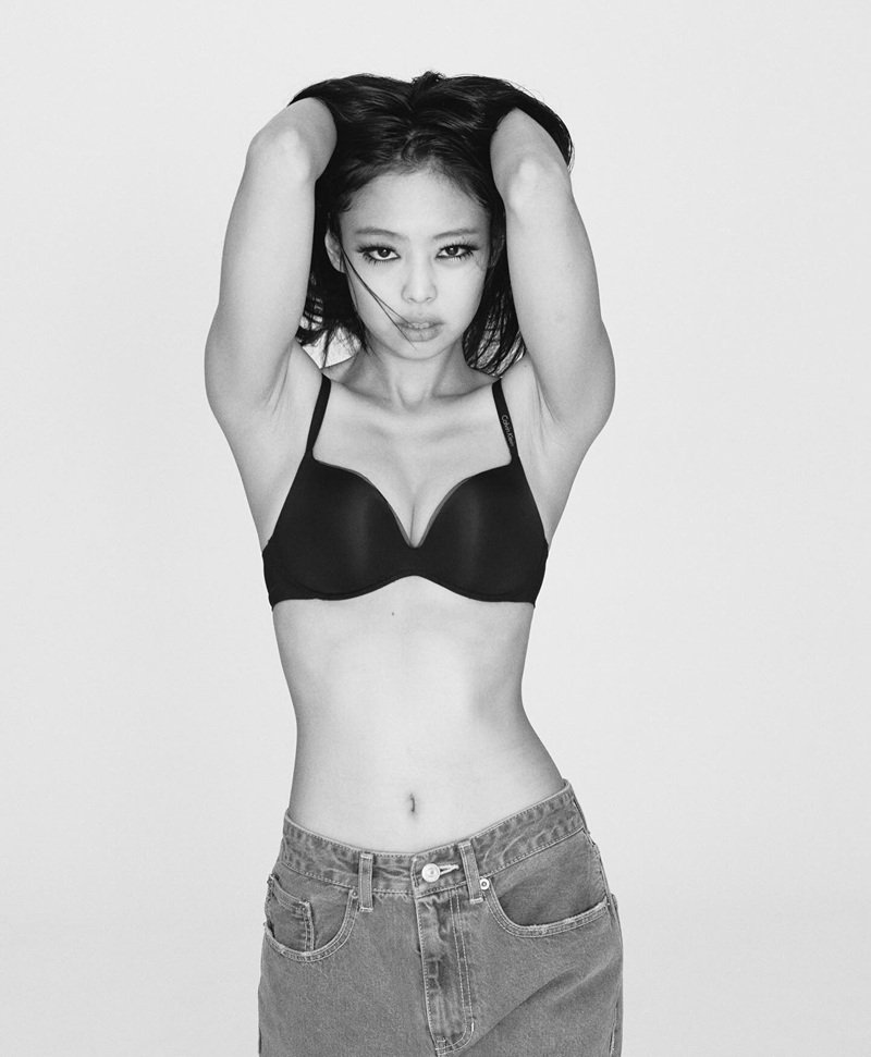 Ảnh nhóm Blackpink sexy phong cách futuristic hiện đại