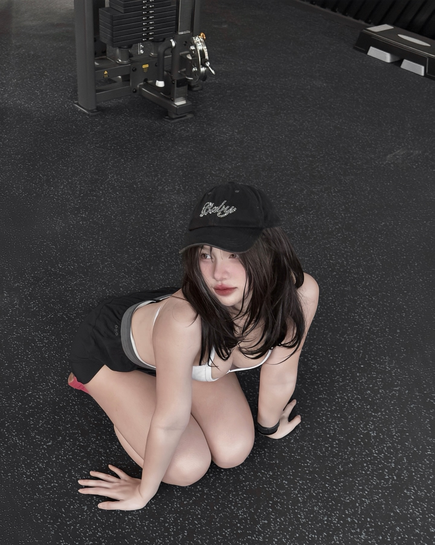 Gái gym mông bự diện quần yoga trong suốt mờ ảo quyến rũ