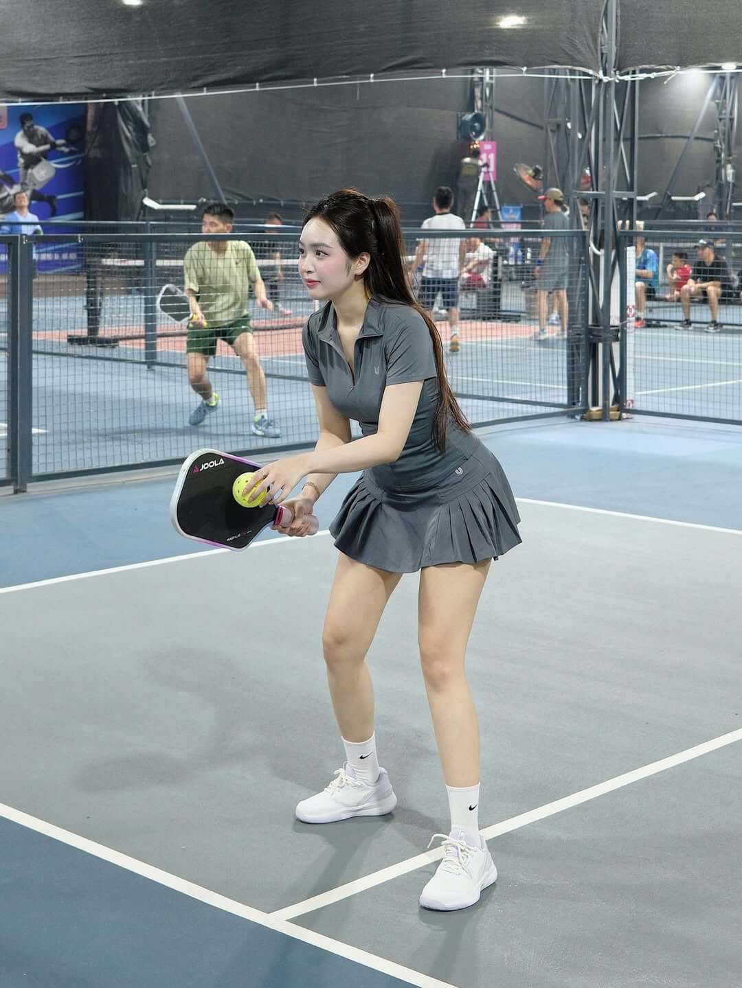 Gái xinh pickleball đầy lôi cuốn với vóc dáng săn chắc và sexy