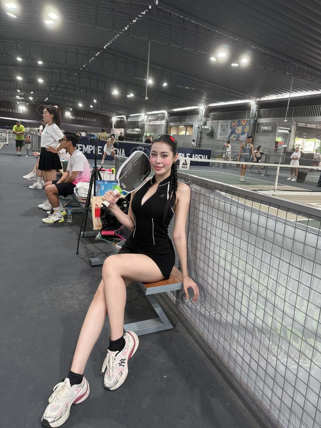 Girl xinh đánh pick lôi cuốn người xem bởi nét đẹp xinh xắn ngọt ngào