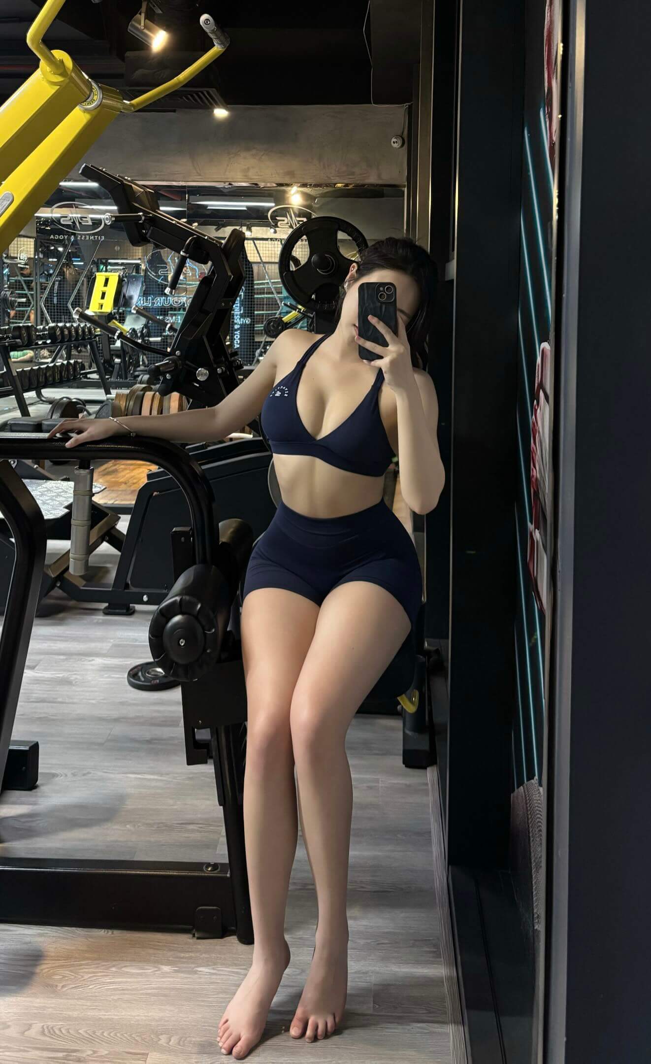 Người đẹp gym khoe nhan sắc xinh xắn và vẻ đẹp gợi cảm