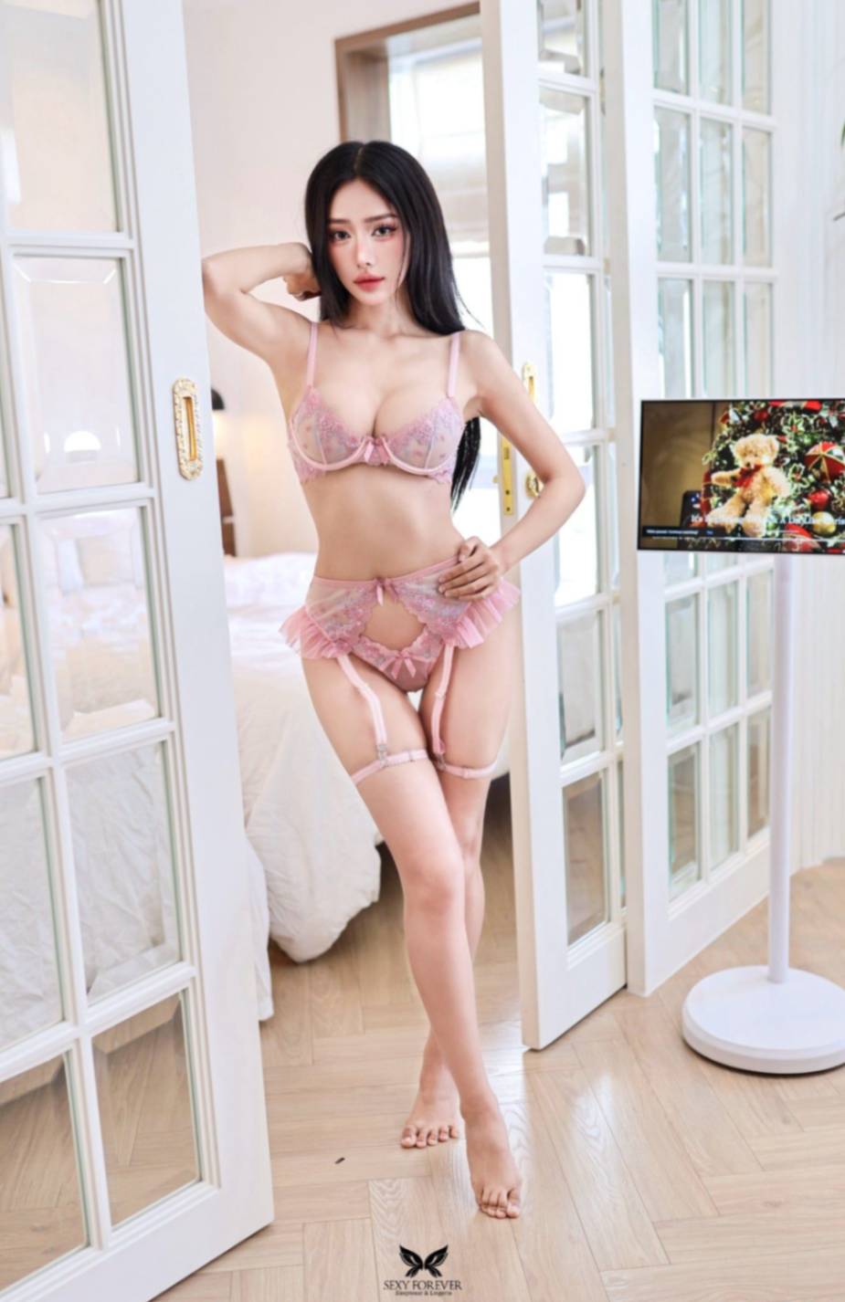 Váy ngủ ren hoa tiết thêu tay sang trọng đẳng cấp