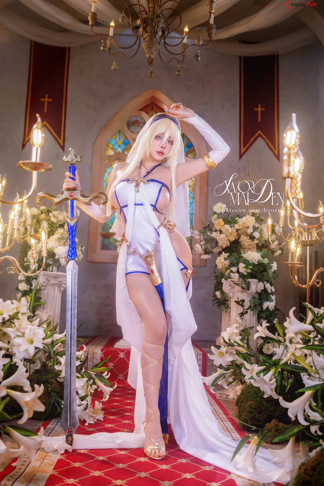 Byoru cosplay Sword Maiden khoe đường cong sexy và sức quyến rũ nồng nàn