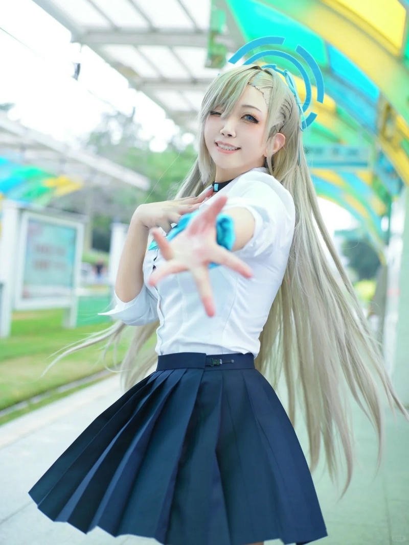 Hình ảnh cosplay học sinh 19