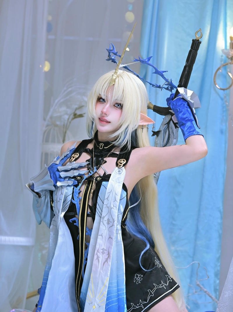 Nguyễn Thị Hà Vi Cosplay 17