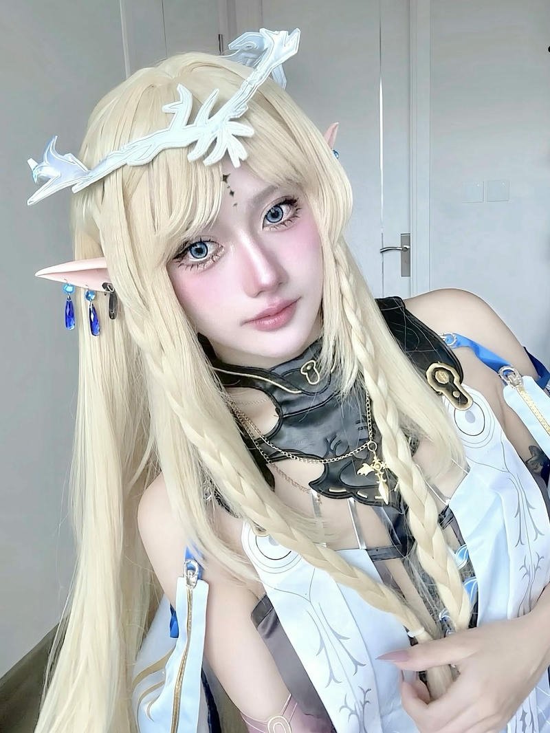 Nguyễn Thị Hà Vi Cosplay 1