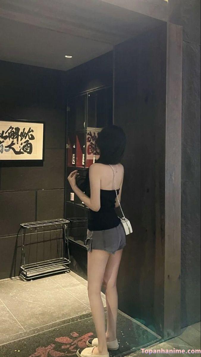 ảnh gái mặc đồ bó sát 8