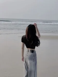 179+ Ảnh Gái Đi Biển Che Mặt: Vẻ Đẹp Bí Ẩn Dưới Ánh Nắng Vàng