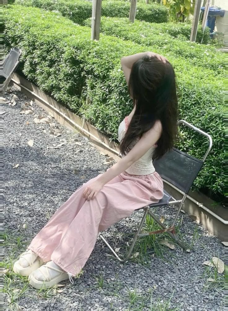 Hình ảnh gái xinh che mặt 16