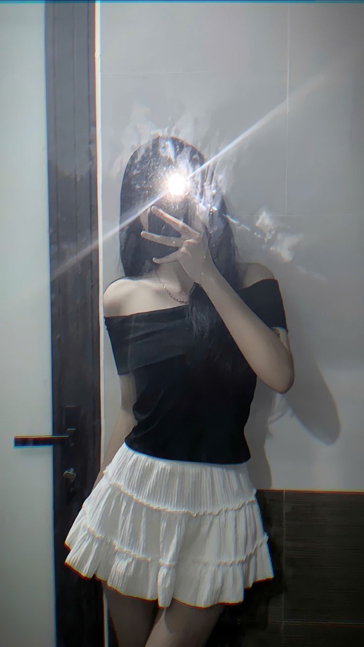 Hình ảnh gái xinh che mặt 22