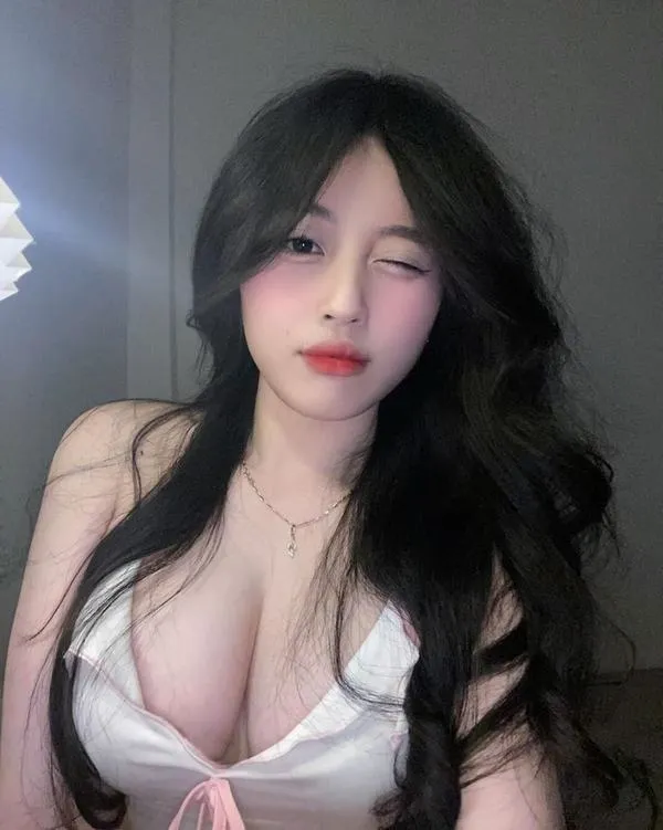 Ảnh Gái Xinh Khoe Ngực 52