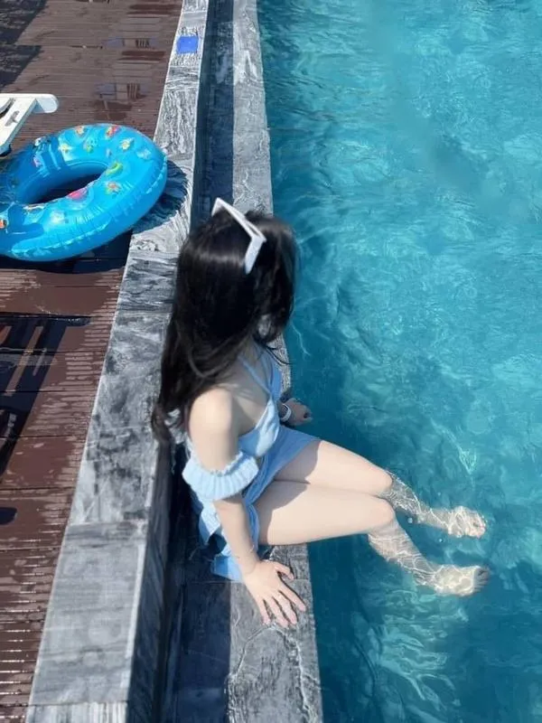 Ảnh Gái Xinh Mặc Bikini Che Mặt 34