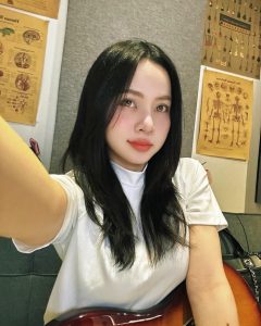 Ngô Lan Hương bikini: Chiêm ngưỡng 179+ ảnh khoe sắc vóc rạng rỡ