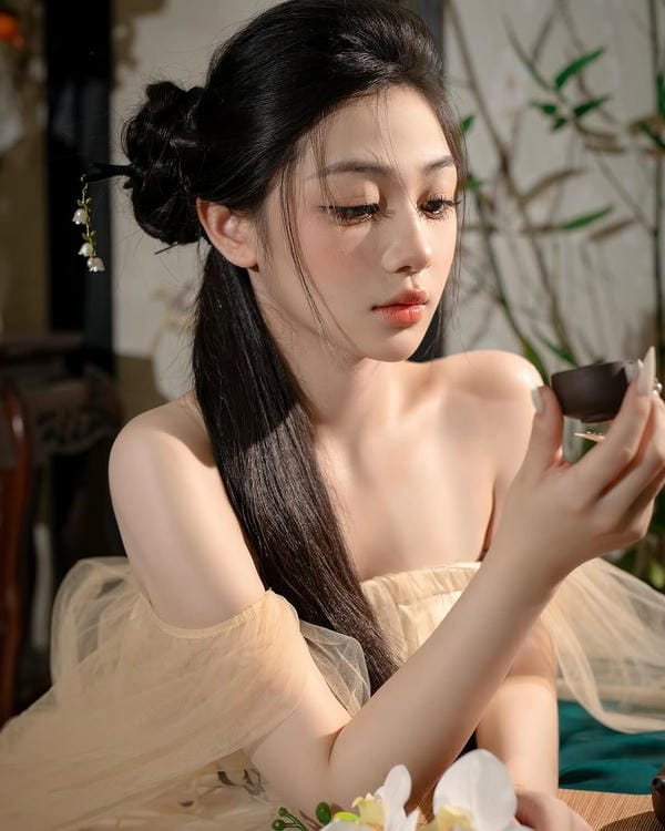 Ảnh Sex Trần Hà Linh 15