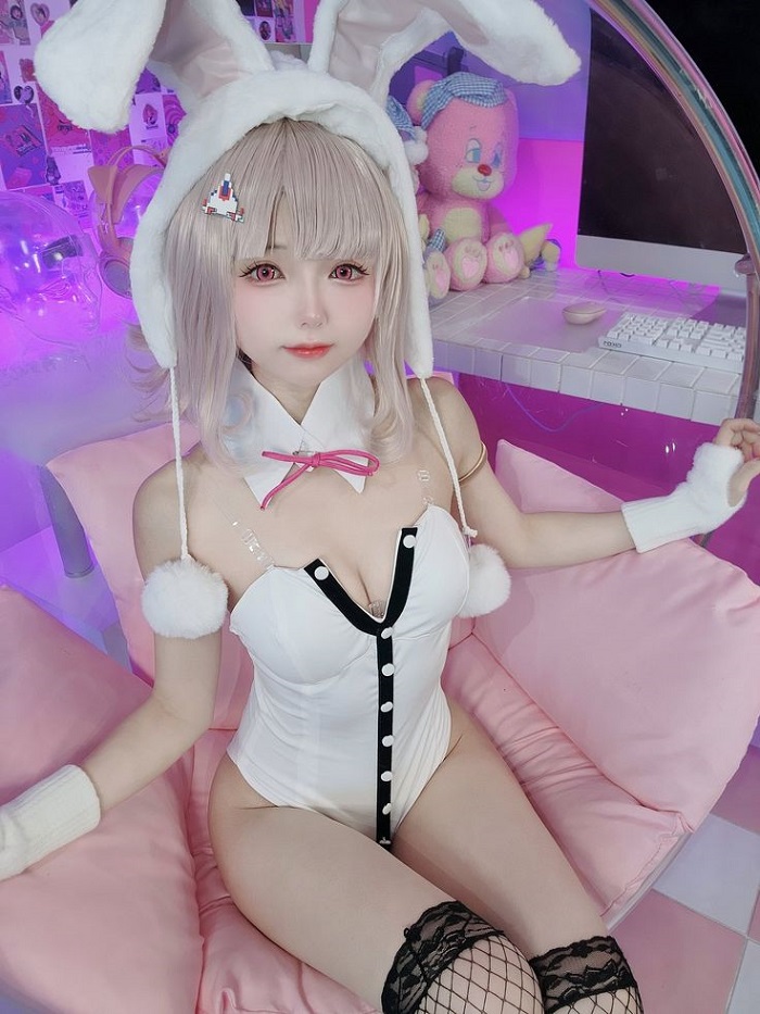 ảnh cosplay thỏ 9