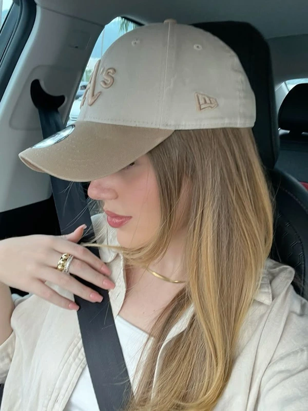 Stylish Girl DP 39