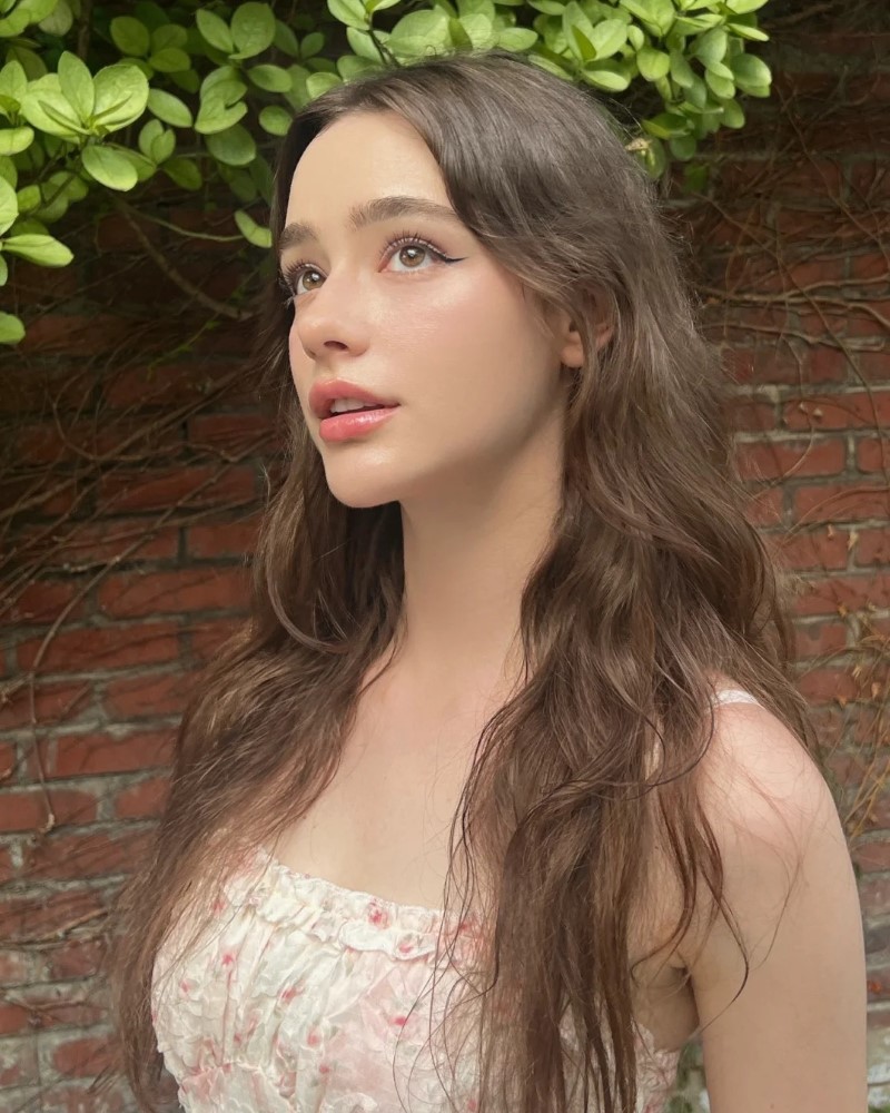 Gái châu Âu 23