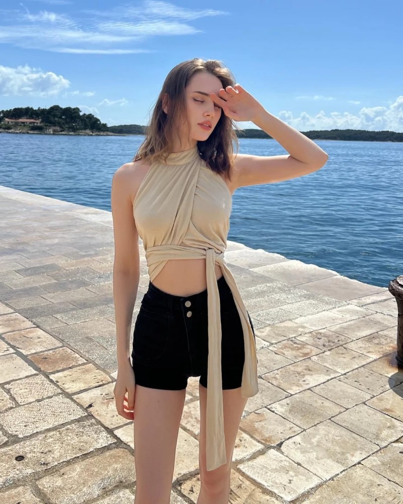 Gái châu Âu 21