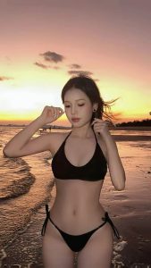 189+ Ảnh Gái Đẹp Mặc Bikini Nóng Bỏng Mắt Thu Hút Mọi Ánh Nhìn