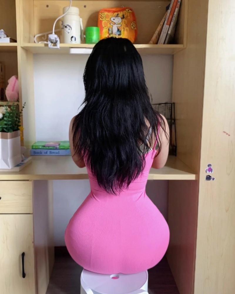gái mông to 19
