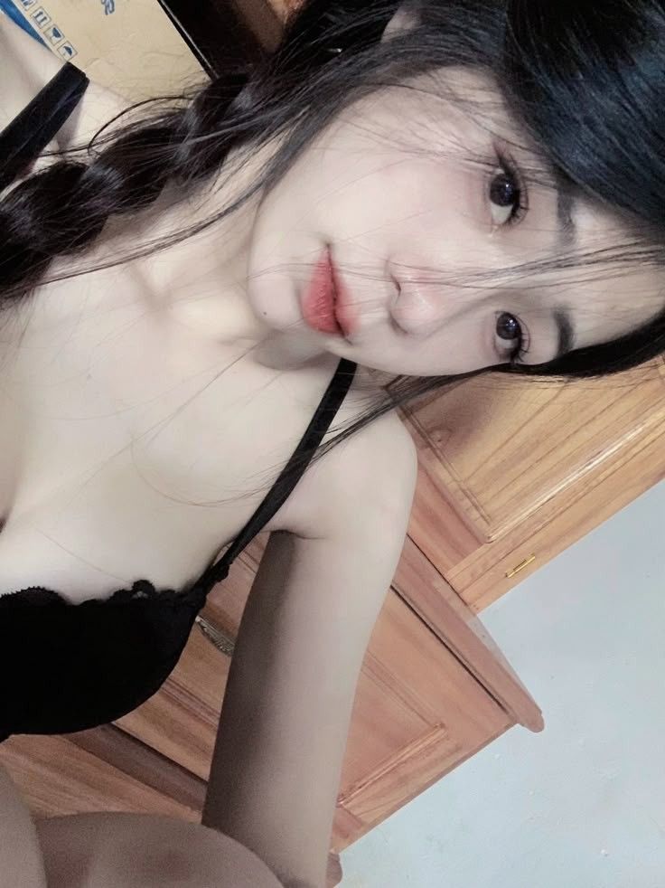 Gái Vú Bự 10