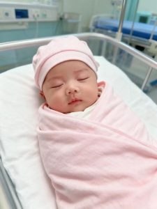 99+ Hình Ảnh Em Bé Sơ Sinh Dễ Thương Tuyệt Đẹp Làm Tan Chảy Trái Tim