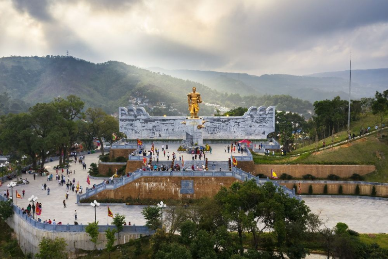 Lễ hội Đền Cửa Ông (hình 1)