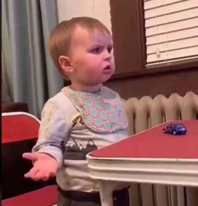 189+ Meme Khó Hiểu Khiến Bạn Phải Vắt Óc Suy Nghĩ