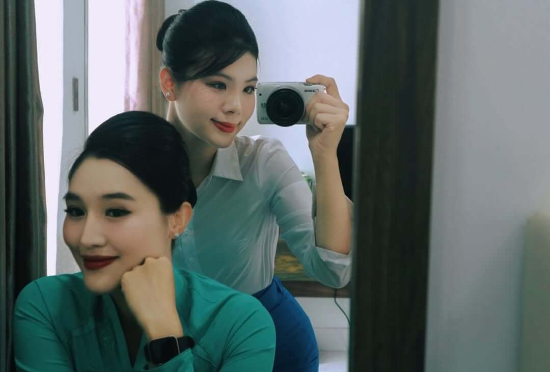 Tiếp viên Vietnam Airline xinh đẹp lôi cuốn trong từng khoảnh khắc