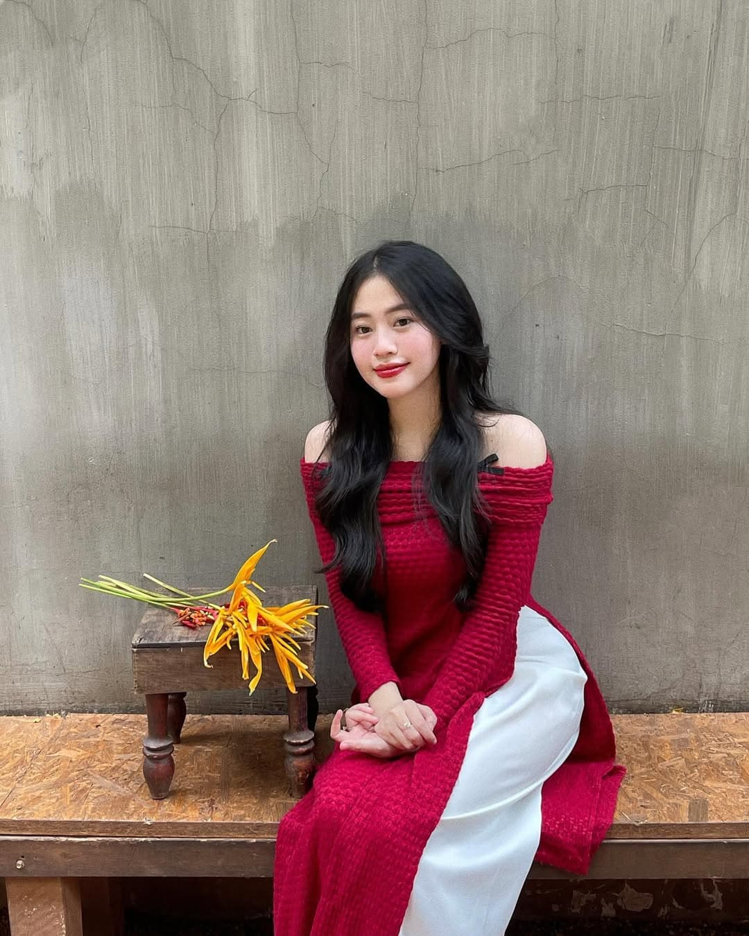 Hot girl instagram bốc lửa với đường cong chữ S mượt mà khó rời mắt