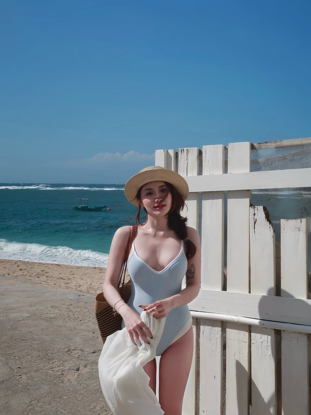 Thần thái chuyên nghiệp của gái xinh trên instagram trong shoot hình nghệ thuật